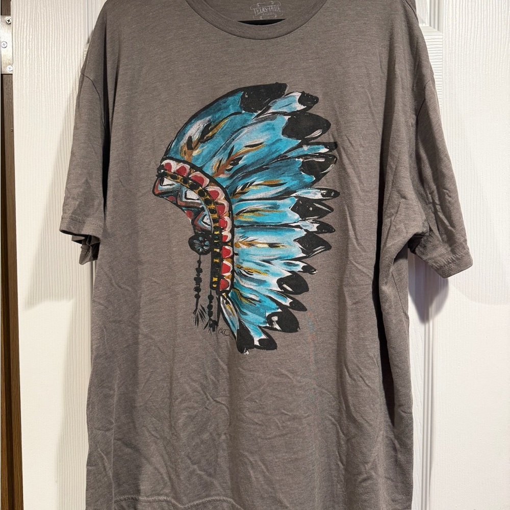 Gray Short-Sleeve Tee with Turquoise Feather Headdress by Texas True Threads